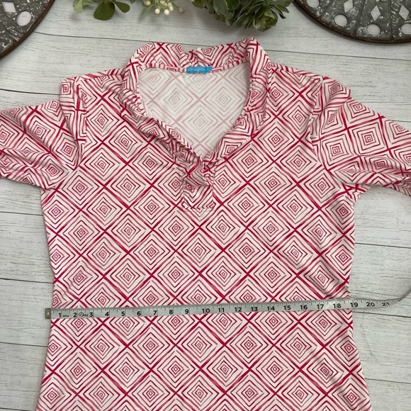 J. McLaughlin Pink White Diamond Print Ruffle Neck Top - Picture 6 of 13